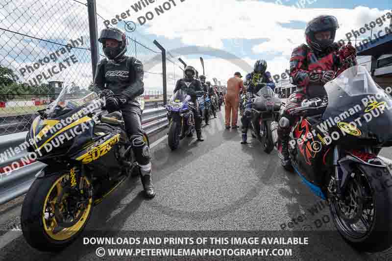 donington no limits trackday;donington park photographs;donington trackday photographs;no limits trackdays;peter wileman photography;trackday digital images;trackday photos